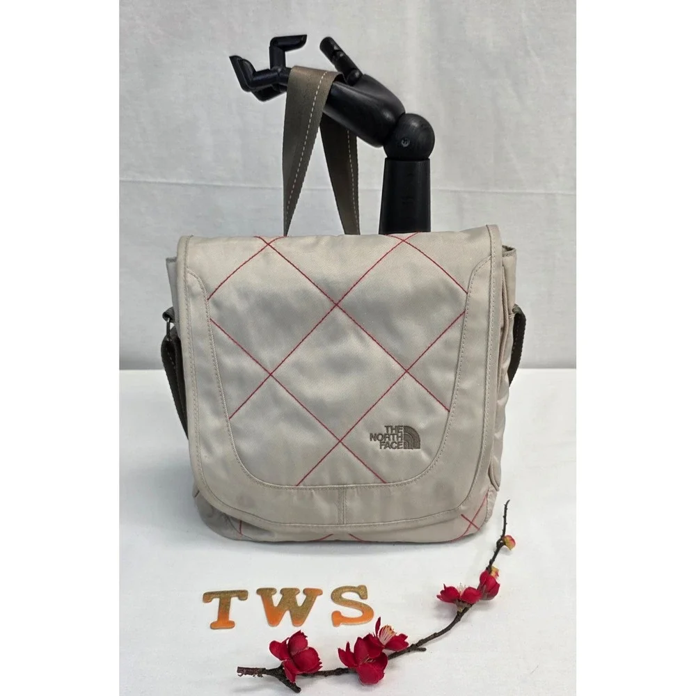 The North Face Crossbody Messenger Bag Tan Beige Red Quilted Stitch Nylon Small